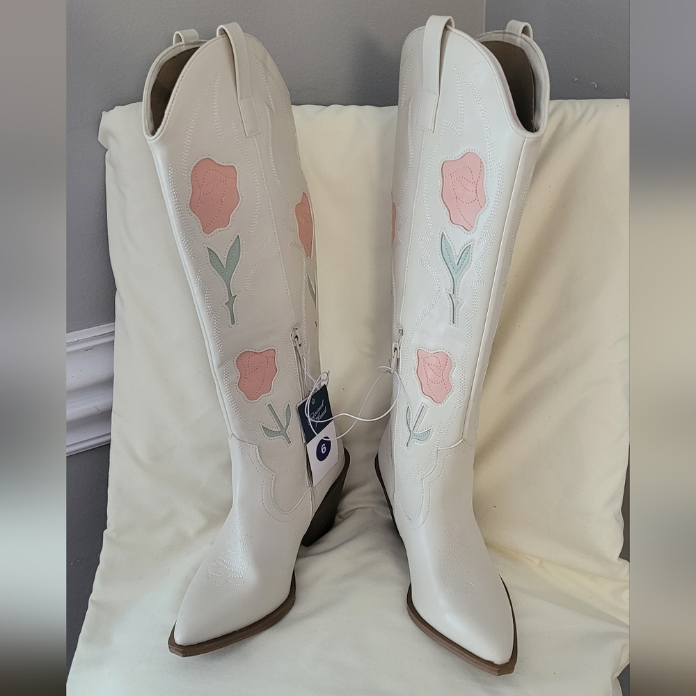 Universal Thread White and Pink Floral Heeled Boots